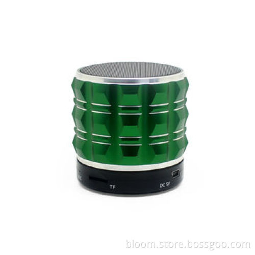 Bluetooth Speakers for iPhone 6, Aluminum + Plastic Materials, Measures 56 * 60mm, 220g Net Weight